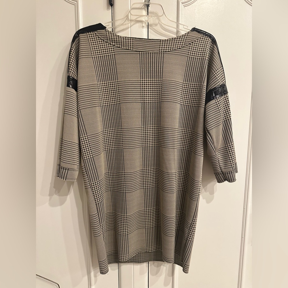 Zara Black and Cream Houndstooth Dress size large